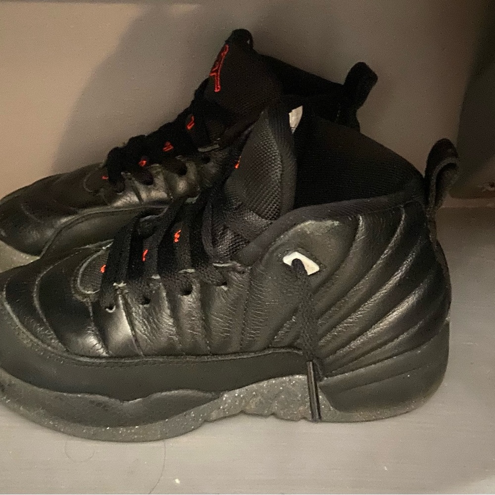 Jordan 12s